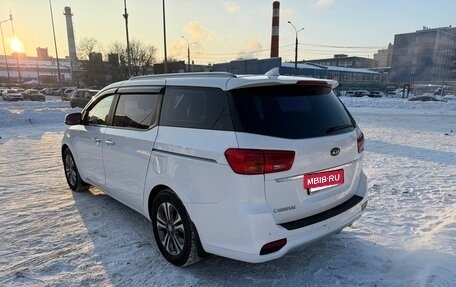 KIA Carnival III, 2019 год, 2 950 000 рублей, 8 фотография