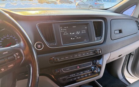 KIA Carnival III, 2019 год, 2 950 000 рублей, 15 фотография