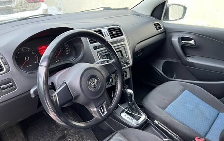 Volkswagen Polo VI (EU Market), 2013 год, 700 000 рублей, 2 фотография