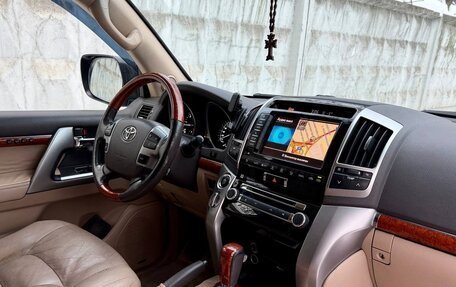 Toyota Land Cruiser 200, 2013 год, 3 650 000 рублей, 9 фотография