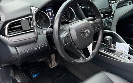 Toyota Camry, 2022 год, 3 700 000 рублей, 6 фотография