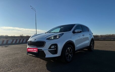 KIA Sportage IV рестайлинг, 2020 год, 2 500 000 рублей, 2 фотография