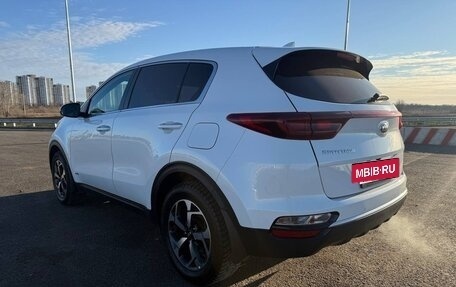 KIA Sportage IV рестайлинг, 2020 год, 2 500 000 рублей, 5 фотография