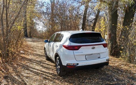 KIA Sportage IV рестайлинг, 2020 год, 2 500 000 рублей, 24 фотография