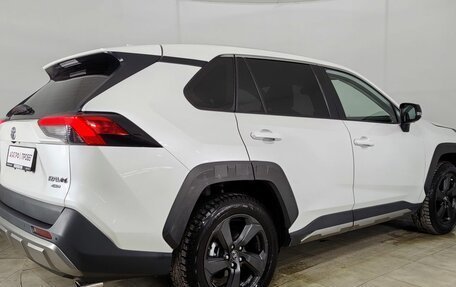 Toyota RAV4, 2023 год, 3 785 000 рублей, 5 фотография