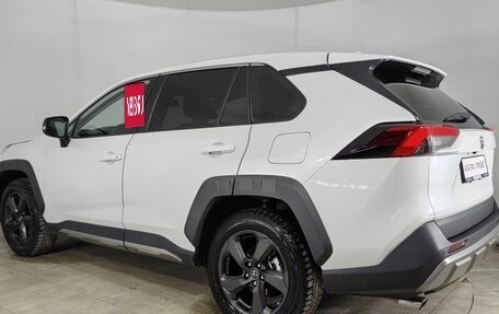 Toyota RAV4, 2023 год, 3 785 000 рублей, 7 фотография