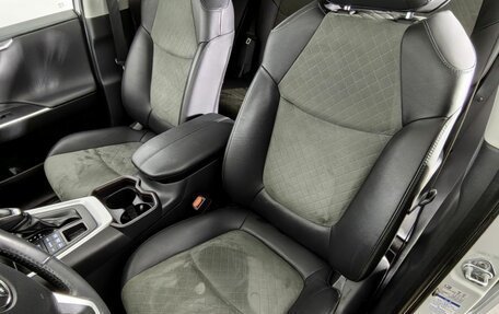 Toyota RAV4, 2023 год, 3 785 000 рублей, 20 фотография