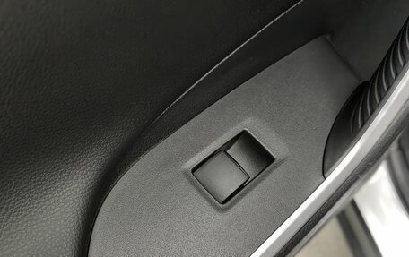 Toyota RAV4, 2023 год, 3 785 000 рублей, 28 фотография