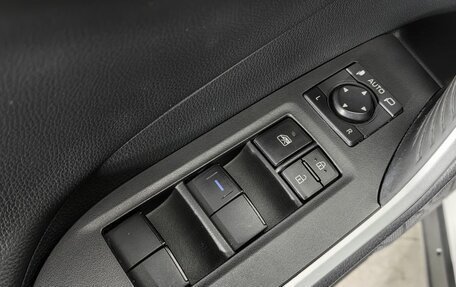 Toyota RAV4, 2023 год, 3 785 000 рублей, 27 фотография