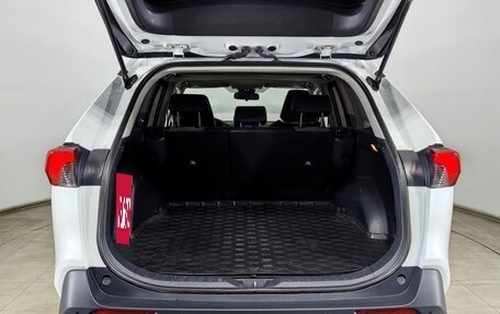 Toyota RAV4, 2023 год, 3 785 000 рублей, 32 фотография