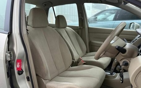 Nissan Tiida, 2004 год, 540 000 рублей, 11 фотография