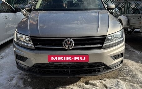 Volkswagen Tiguan II, 2020 год, 2 500 000 рублей, 2 фотография