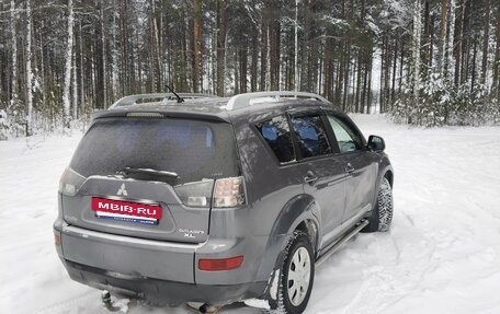 Mitsubishi Outlander III рестайлинг 3, 2007 год, 820 000 рублей, 3 фотография