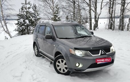 Mitsubishi Outlander III рестайлинг 3, 2007 год, 820 000 рублей, 2 фотография