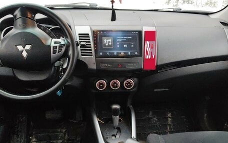 Mitsubishi Outlander III рестайлинг 3, 2007 год, 820 000 рублей, 9 фотография
