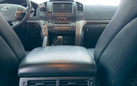 Toyota Land Cruiser 200, 2011 год, 2 950 000 рублей, 16 фотография