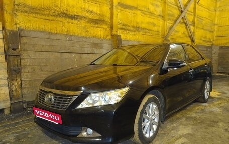 Toyota Camry, 2014 год, 2 100 000 рублей, 4 фотография