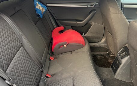 Skoda Octavia, 2017 год, 1 500 000 рублей, 11 фотография