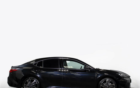 Toyota Camry, 2024 год, 3 590 000 рублей, 4 фотография