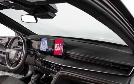 Toyota Camry, 2024 год, 3 590 000 рублей, 9 фотография