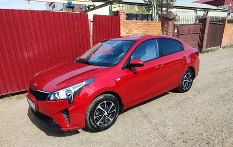 KIA Rio IV, 2021 год, 1 150 000 рублей, 2 фотография