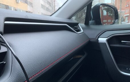 Toyota RAV4, 2020 год, 4 500 000 рублей, 2 фотография