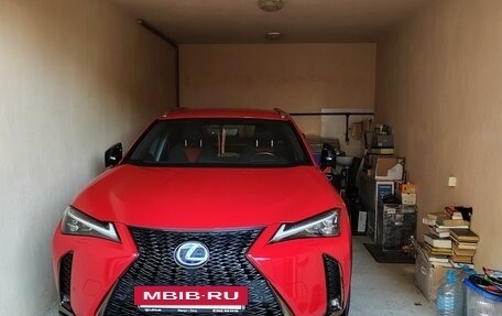 Lexus UX I, 2021 год, 5 000 000 рублей, 2 фотография