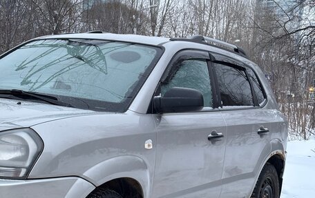 Hyundai Tucson III, 2008 год, 672 000 рублей, 2 фотография