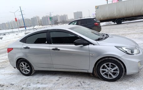 Hyundai Solaris II рестайлинг, 2014 год, 850 000 рублей, 5 фотография
