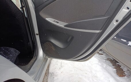 Hyundai Solaris II рестайлинг, 2014 год, 850 000 рублей, 9 фотография