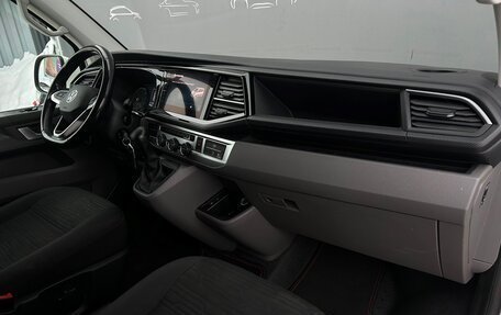 Volkswagen Caravelle T6 рестайлинг, 2021 год, 4 347 800 рублей, 8 фотография