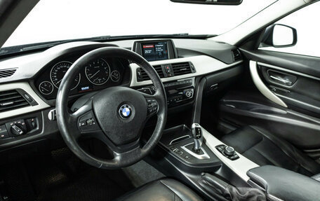 BMW 3 серия, 2017 год, 1 995 000 рублей, 10 фотография