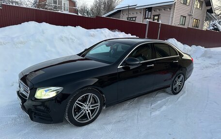 Mercedes-Benz E-Класс, 2017 год, 3 550 000 рублей, 4 фотография