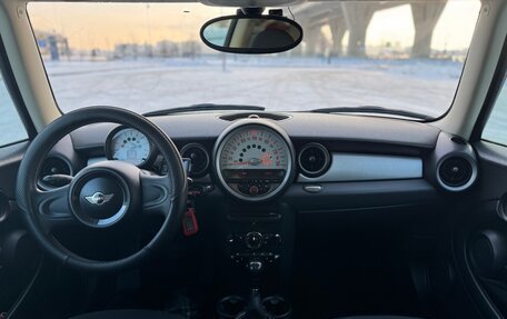 MINI Hatch, 2011 год, 910 000 рублей, 10 фотография