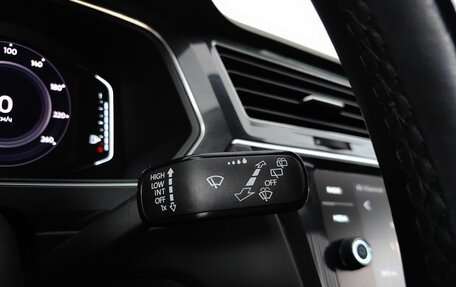 Volkswagen Tiguan II, 2019 год, 2 399 000 рублей, 20 фотография