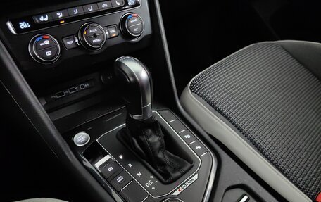 Volkswagen Tiguan II, 2019 год, 2 399 000 рублей, 16 фотография