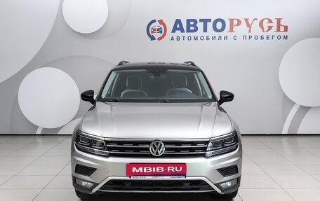 Volkswagen Tiguan II, 2019 год, 2 399 000 рублей, 3 фотография