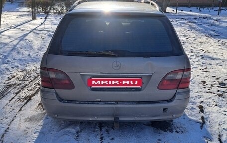 Mercedes-Benz E-Класс, 2005 год, 750 000 рублей, 3 фотография