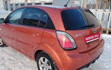 KIA Rio II, 2010 год, 670 000 рублей, 2 фотография