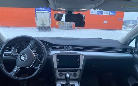 Volkswagen Passat B8 рестайлинг, 2019 год, 2 050 000 рублей, 7 фотография