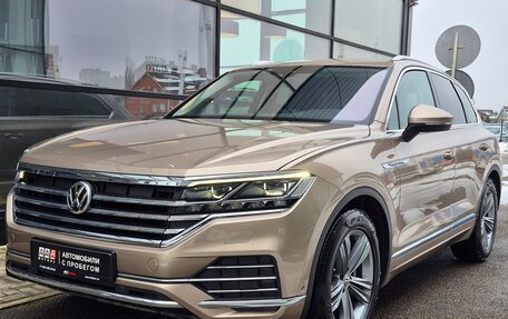 Volkswagen Touareg III, 2018 год, 6 390 000 рублей, 9 фотография