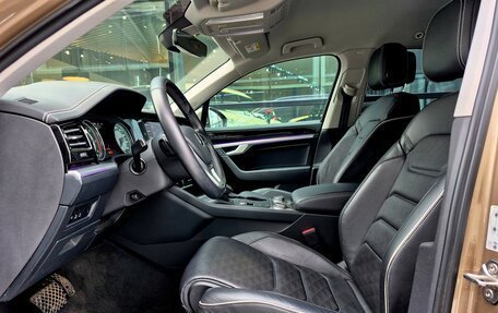 Volkswagen Touareg III, 2018 год, 6 390 000 рублей, 15 фотография