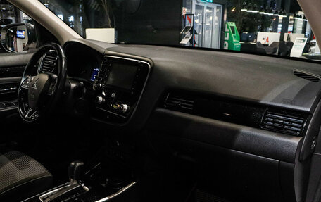 Mitsubishi Outlander III рестайлинг 3, 2021 год, 2 270 000 рублей, 7 фотография