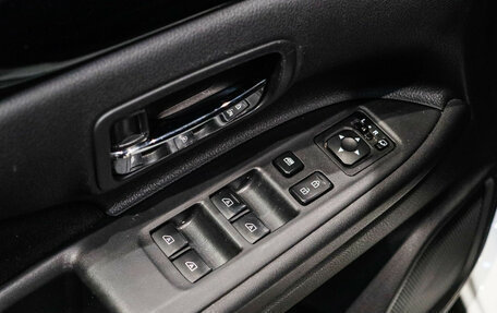 Mitsubishi Outlander III рестайлинг 3, 2021 год, 2 270 000 рублей, 13 фотография