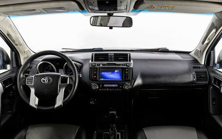 Toyota Land Cruiser Prado 150 рестайлинг 2, 2013 год, 2 899 000 рублей, 10 фотография