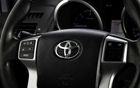 Toyota Land Cruiser Prado 150 рестайлинг 2, 2013 год, 2 899 000 рублей, 11 фотография