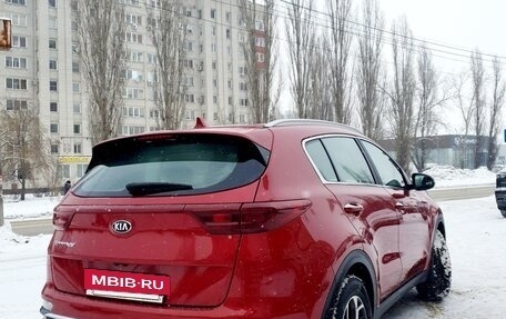 KIA Sportage IV рестайлинг, 2021 год, 2 490 000 рублей, 12 фотография