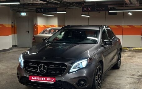 Mercedes-Benz GLA, 2019 год, 3 400 000 рублей, 4 фотография