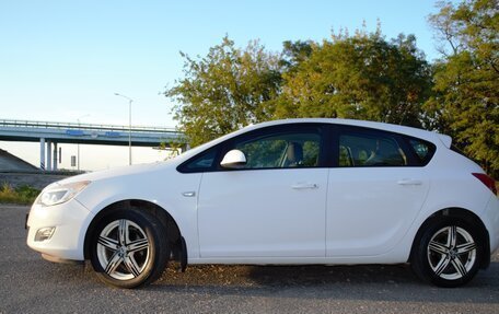 Opel Astra J, 2011 год, 850 000 рублей, 4 фотография