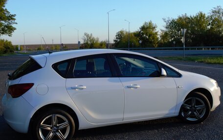 Opel Astra J, 2011 год, 850 000 рублей, 7 фотография